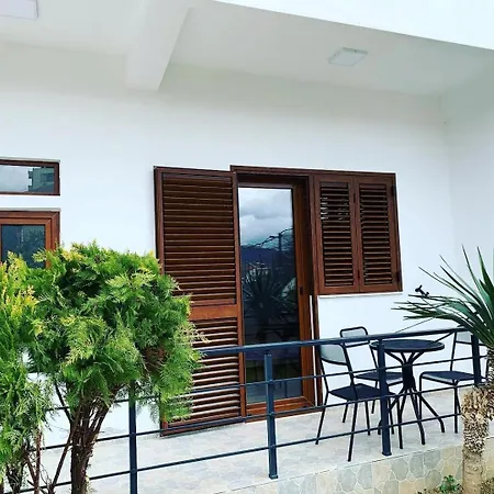 Pogradec Lake Apartments شقة