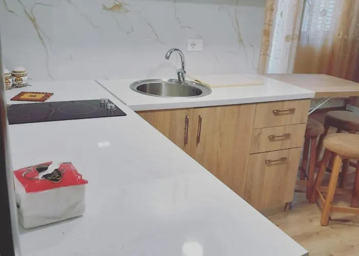 Pogradec Lake Apartments *