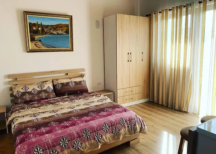 アパート Pogradec Lake Apartments
