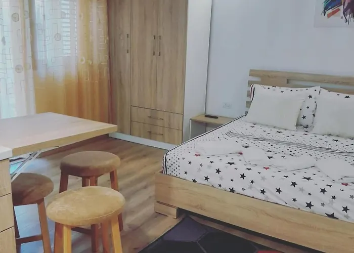 Pogradec Lake Apartments アパート *